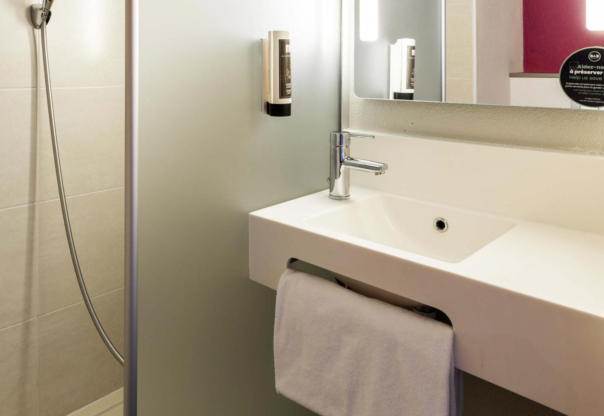 B&B Hotel Castres Centre Gambetta ภายนอก รูปภาพ