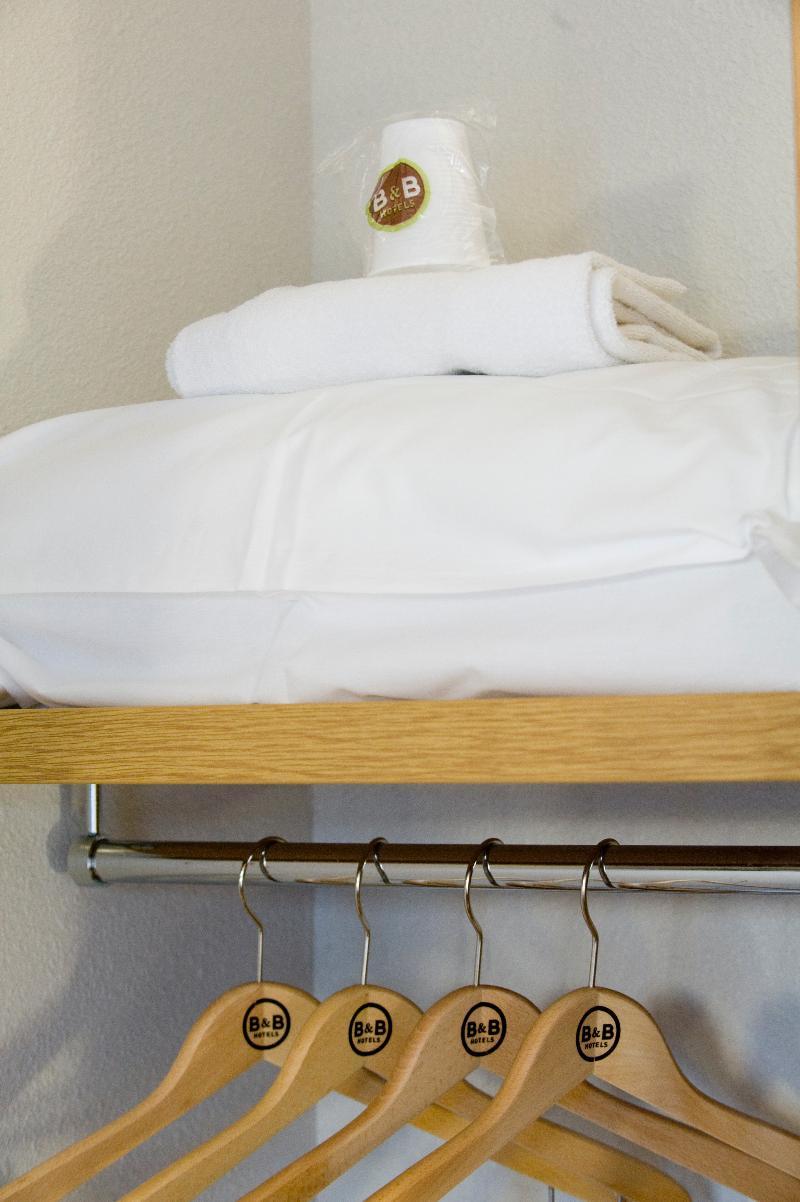 B&B Hotel Castres Centre Gambetta ภายนอก รูปภาพ